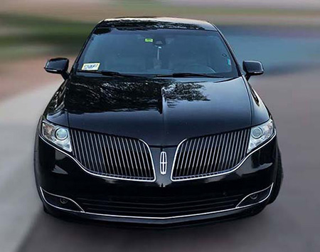 Lincoln MKT Black Town Car Front Exterior
